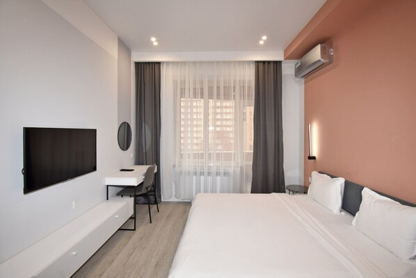 1 bedroom, desk, iron/ironing board, free WiFi - Compact Studio in the Heart of Yerevan by Sweet Home (Yerevan)