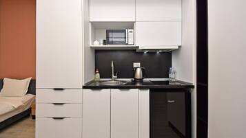 Fridge, microwave, stovetop, electric kettle