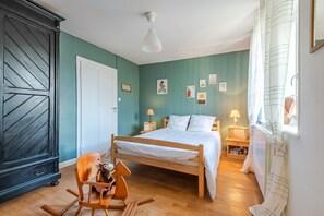 5 chambres, fer et planche à repasser, accès au Wi-Fi (inclus)