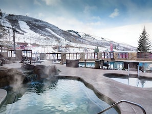 Outdoor pool, a heated pool - Ski In Out at Park City Mountain Resort, Walk to Main St, free parking, pool&spa (Park City)