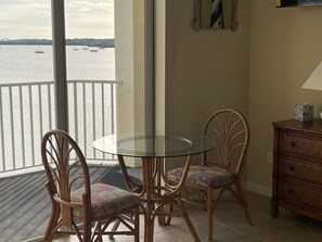 Dining - 1 bed 1 bath condo unit with Boca Ciega Bay water front view. (St. Petersburg)