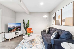 Téléviseur, Hulu, services de diffusion en continu, bureau