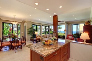 Condo, 2 Bedrooms | Living area