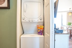 Condo, 2 Bedrooms | Interior
