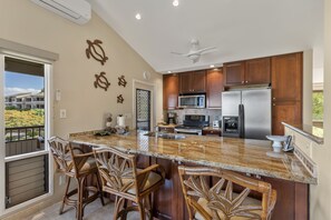 Condo, 2 Bedrooms | Private kitchen | Coffee/tea maker, fridge, oven, toaster - Wailea Ekolu, #914 2 Bedroom Condo by RedAwning (Kihei)