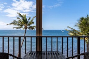 Condo, 2 Bedrooms | Outdoor dining