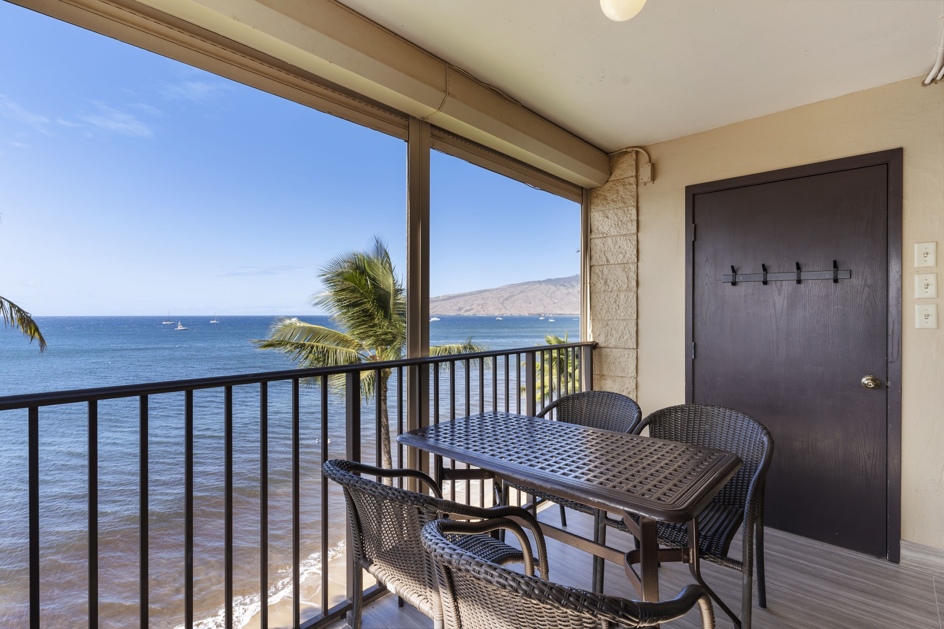 Condo, 2 Bedrooms | Outdoor dining