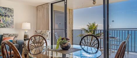 Condo, 1 Bedroom | Dining