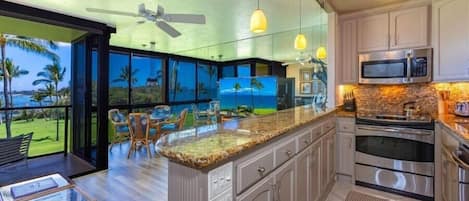 Condo, 1 Bedroom | Private kitchen