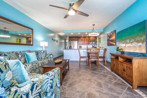 Condo, 1 Bedroom | Living area