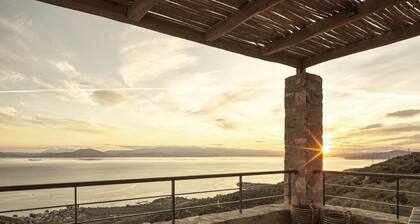 Athena Suite by Peliva Nature Suites