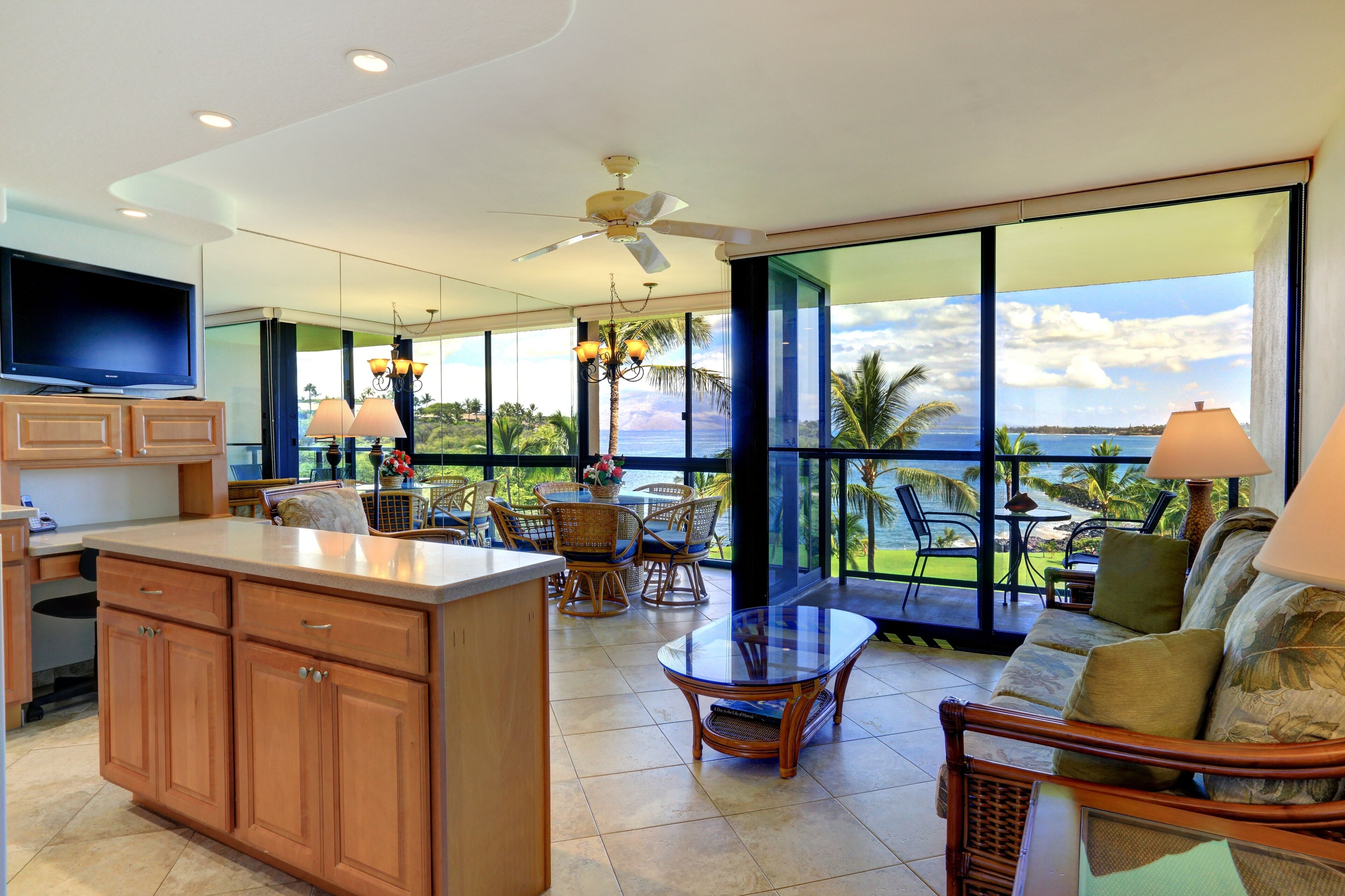 Condo, 1 Bedroom | Living area