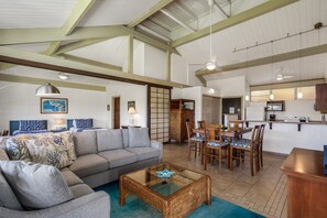 Appart'hôtel, 2 chambres | Coin séjour