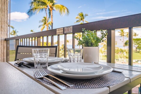 コンドミニアム 2 ベッドルーム | 屋外ダイニングエリア