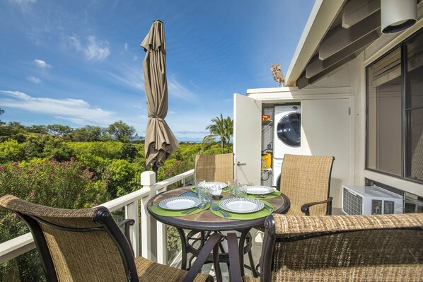 Condo, 2 Bedrooms | Outdoor dining