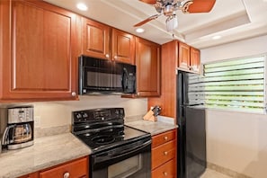Condo, 2 Bedrooms | Private kitchen