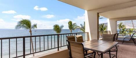 Condo, 2 Bedrooms | Outdoor dining
