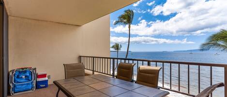 Condo, 2 Bedrooms | Outdoor dining