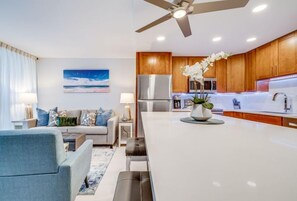 Living area - Sugar Beach Resort, #ph27 1 Bedroom Condo by RedAwning (Kihei)