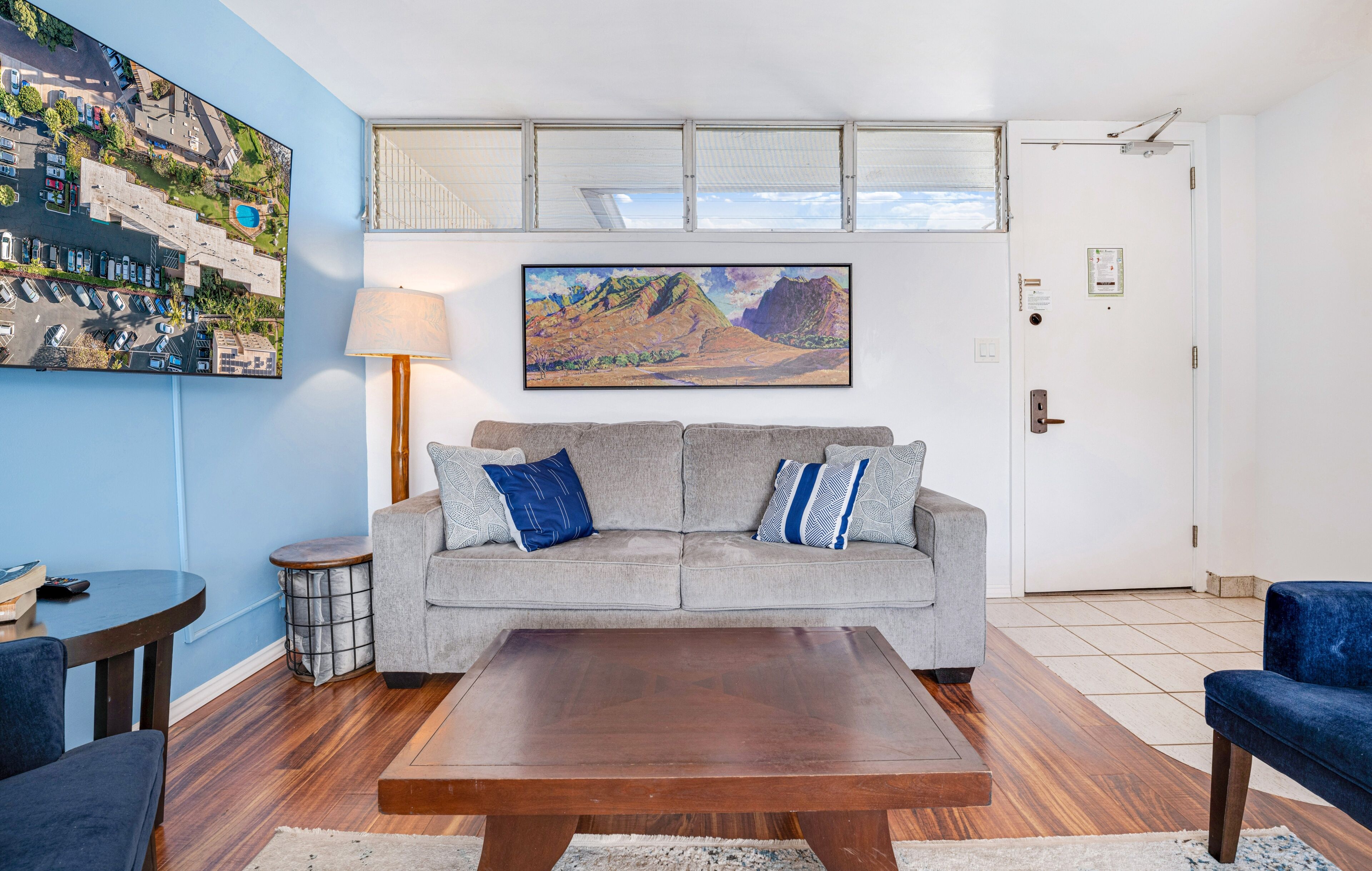 Condo, 2 Bedrooms | Living area