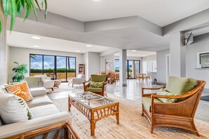 Condo, 1 Bedroom | Interior