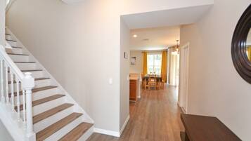 House, 4 Bedrooms | Interior