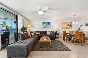 Condo, 3 Bedrooms | Living area