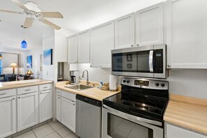 Condo, 3 Bedrooms | Private kitchen | Fridge, oven, toaster - Royal Mauian, #518^ 3 Bedroom Condo by RedAwning (Kihei)