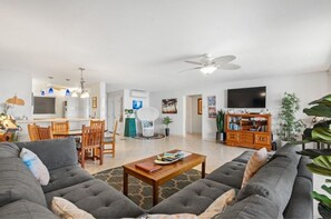 Living area - Royal Mauian, #518^ 3 Bedroom Condo by RedAwning (Kihei)