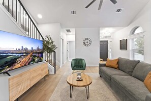 TV, Hulu, foosball, streaming services - Remote Work Friendly | King Beds | Fast WiFi | 3BR (Pflugerville)