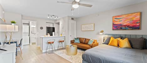 1 bedroom, desk, iron/ironing board, WiFi