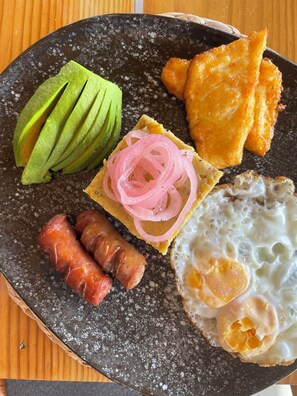 每日供应即点即煮早餐（需付费）