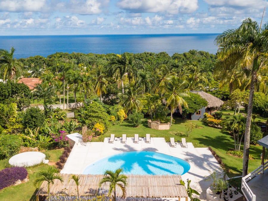 المنشأة من الخارج