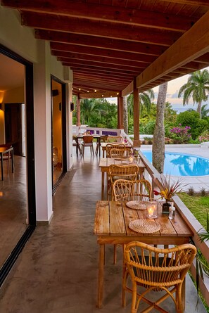 Restaurant - Catalina Tropical Lodge (Cabrera)