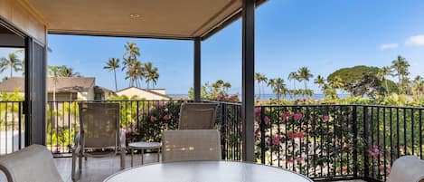 Condo, 2 Bedrooms | Outdoor dining