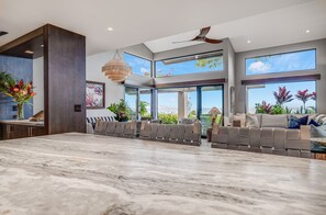 Condo, 3 Bedrooms | Lobby