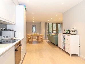 냉장고, 식기 세척기, 전기 주전자, 토스터