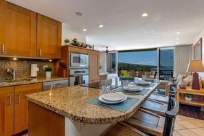 Condo, 2 Bedrooms | Private kitchen