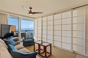 Condo, 2 Bedrooms | Living area