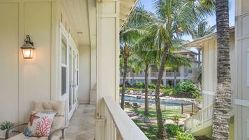 Condo, 3 Bedrooms | Property grounds