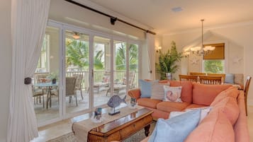 公寓客房, 3 間臥室 | 起居區 | 智慧型電視、 DVD 播放機