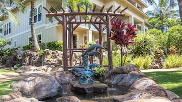 Condo, 3 Bedrooms | Property grounds