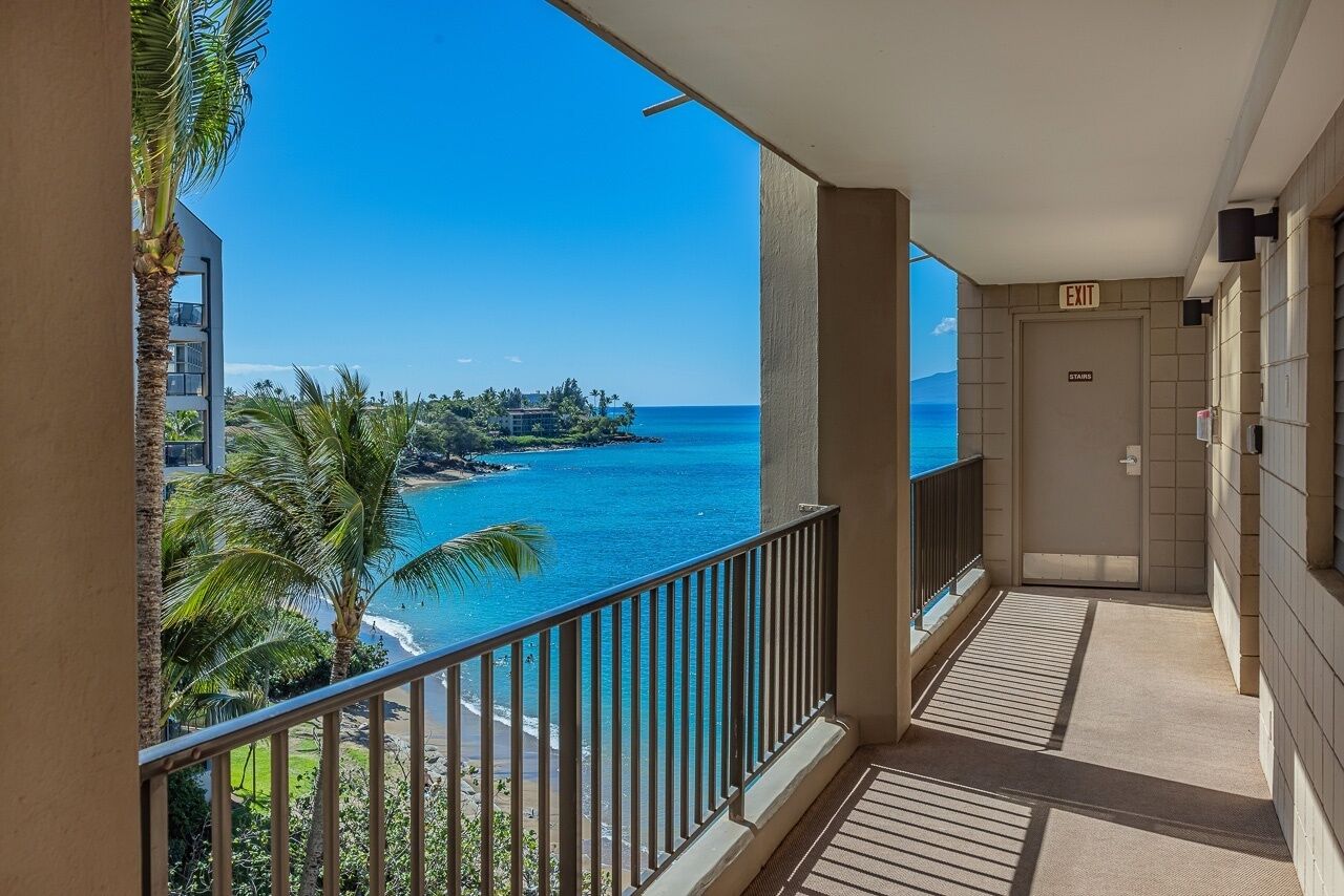 Condo, 2 Bedrooms | Property grounds