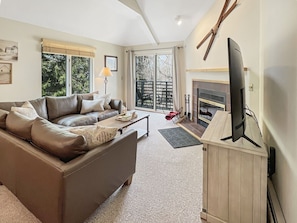 Condo, 1 Bedroom | Living area | Smart TV - Woods Resort and Spa by RedAwning (Killington)