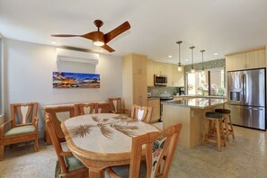 Condo, 1 Bedroom | Tempat makan