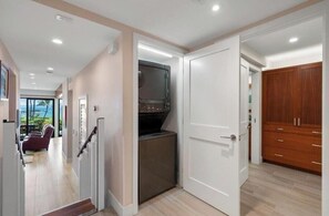 Condo, 2 Bedrooms | Interior