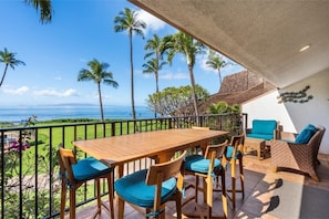 Condo, 2 Bedrooms | Outdoor dining
