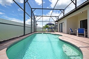 Hus, 4 soverom | Basseng | Et oppvarmet basseng