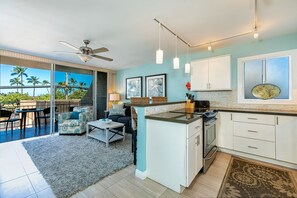 Condo, 2 Bedrooms | Private kitchen | Fridge, oven, coffee/tea maker, toaster