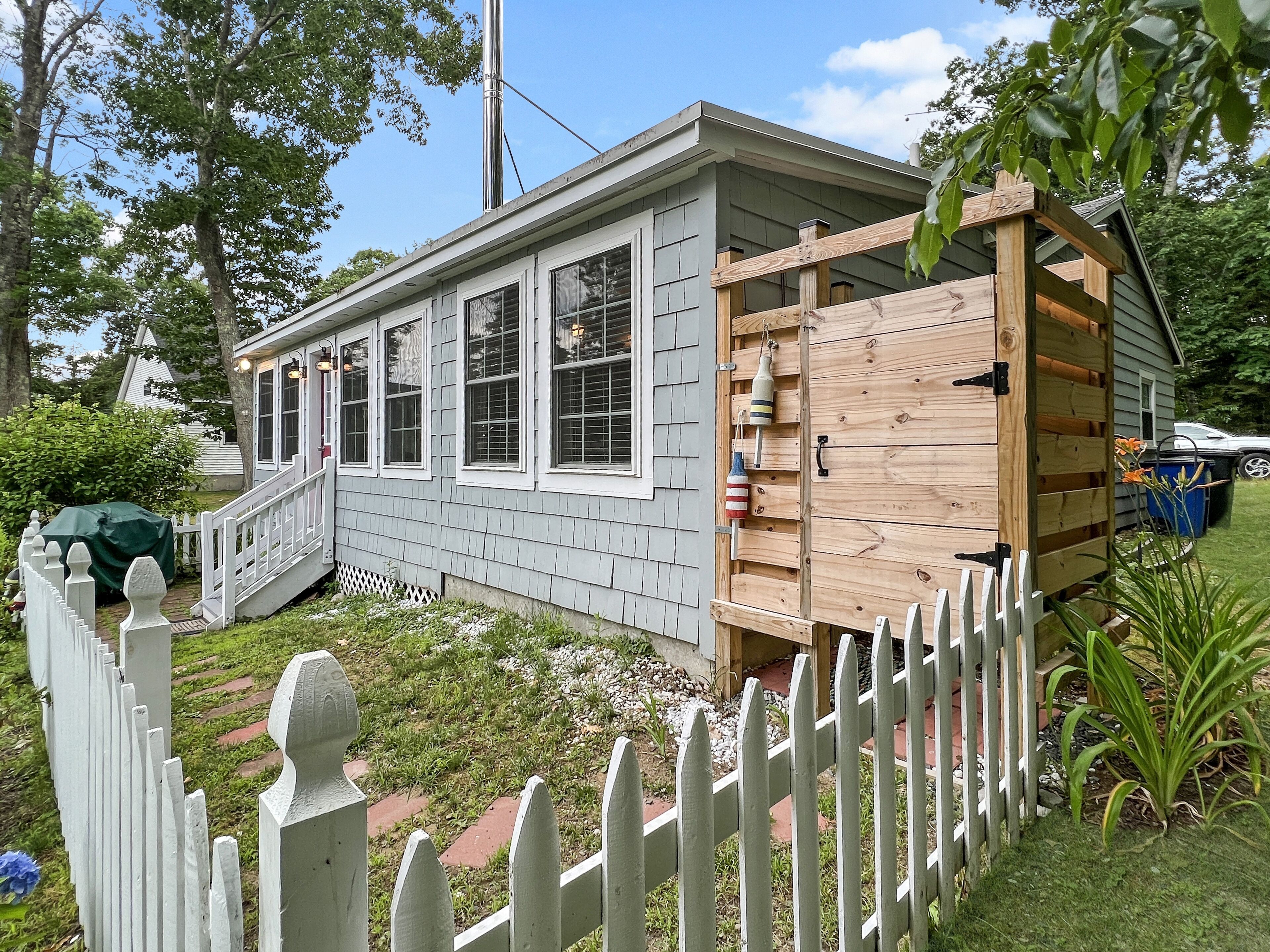 House, 2 Bedrooms | Exterior